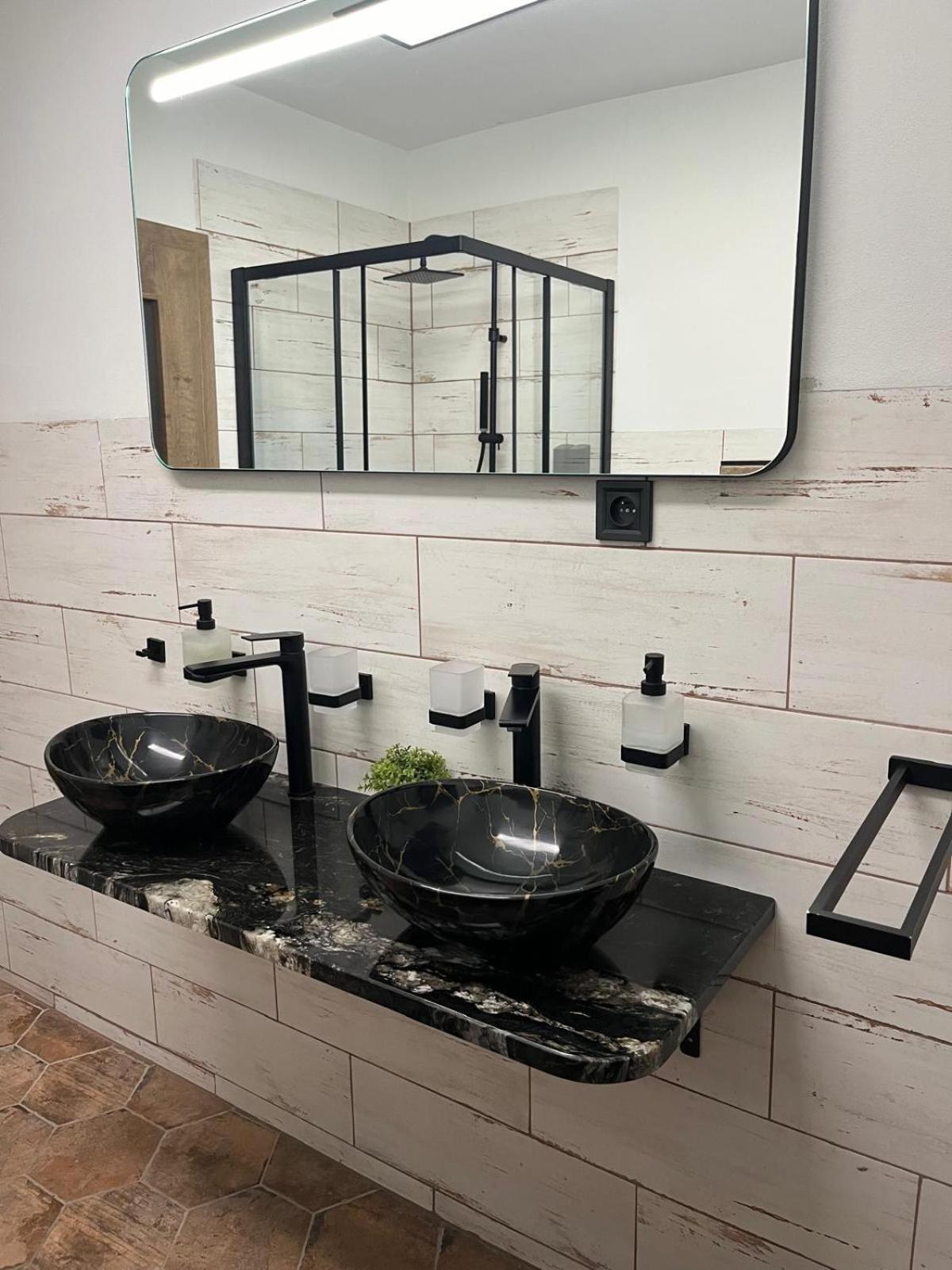 Iq Apartments プレショフ エクステリア 写真