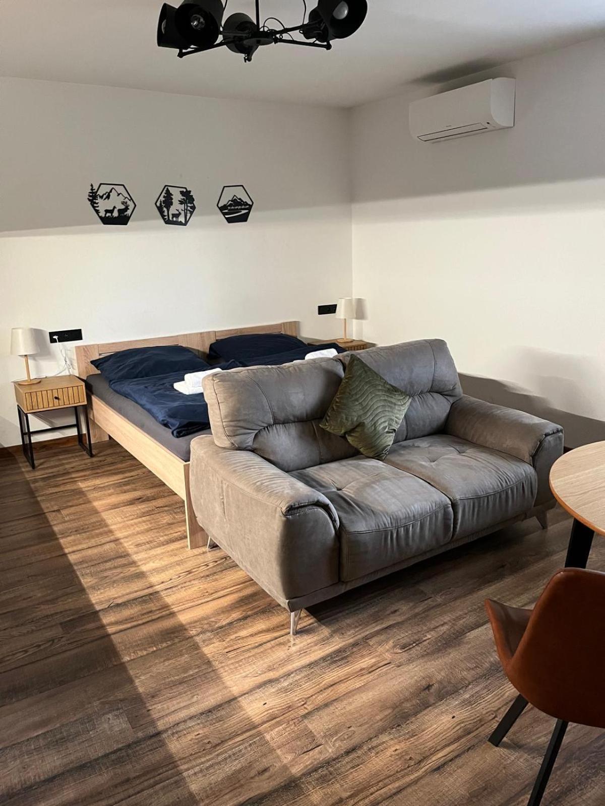 Iq Apartments プレショフ エクステリア 写真