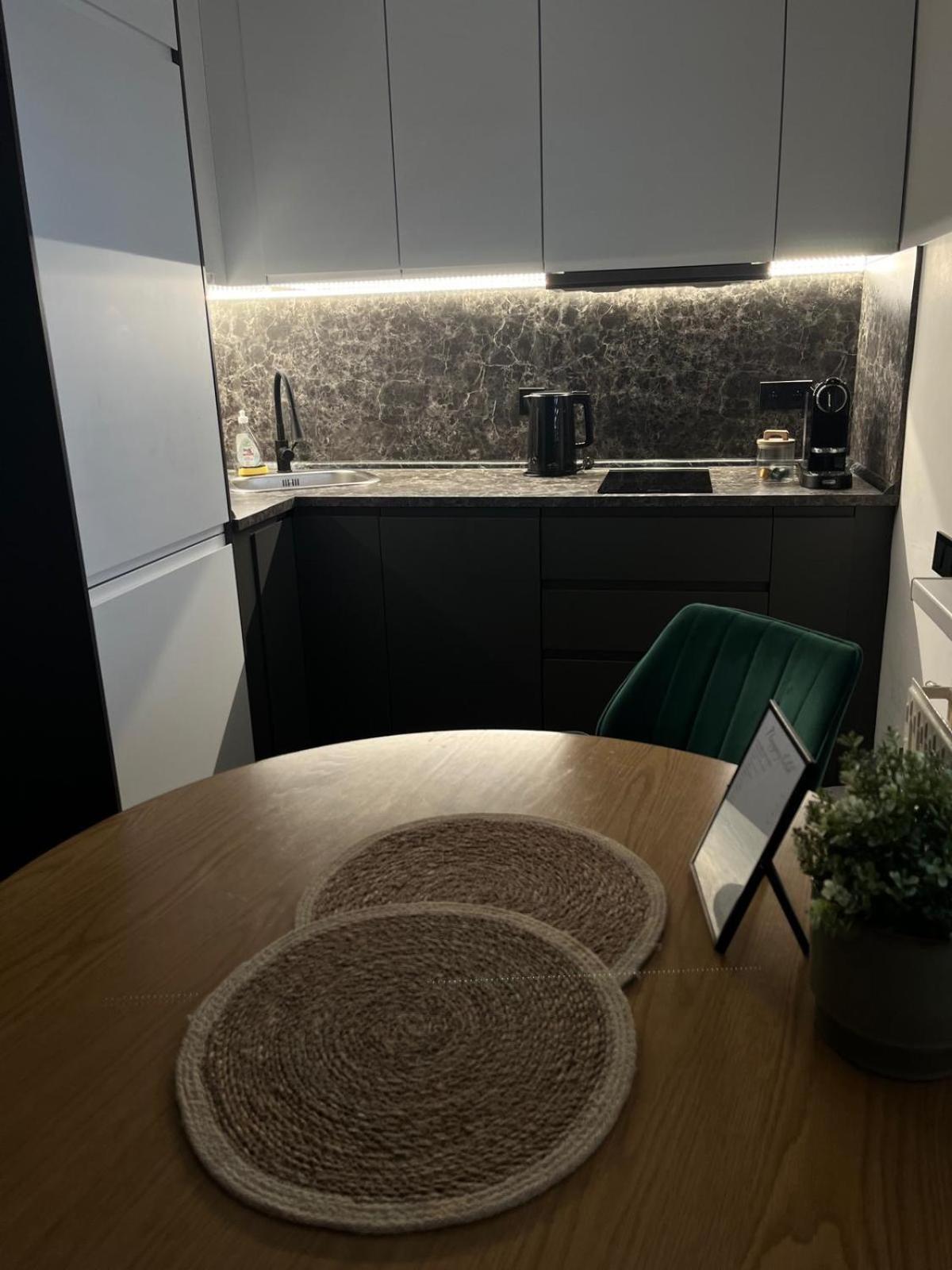 Iq Apartments プレショフ エクステリア 写真