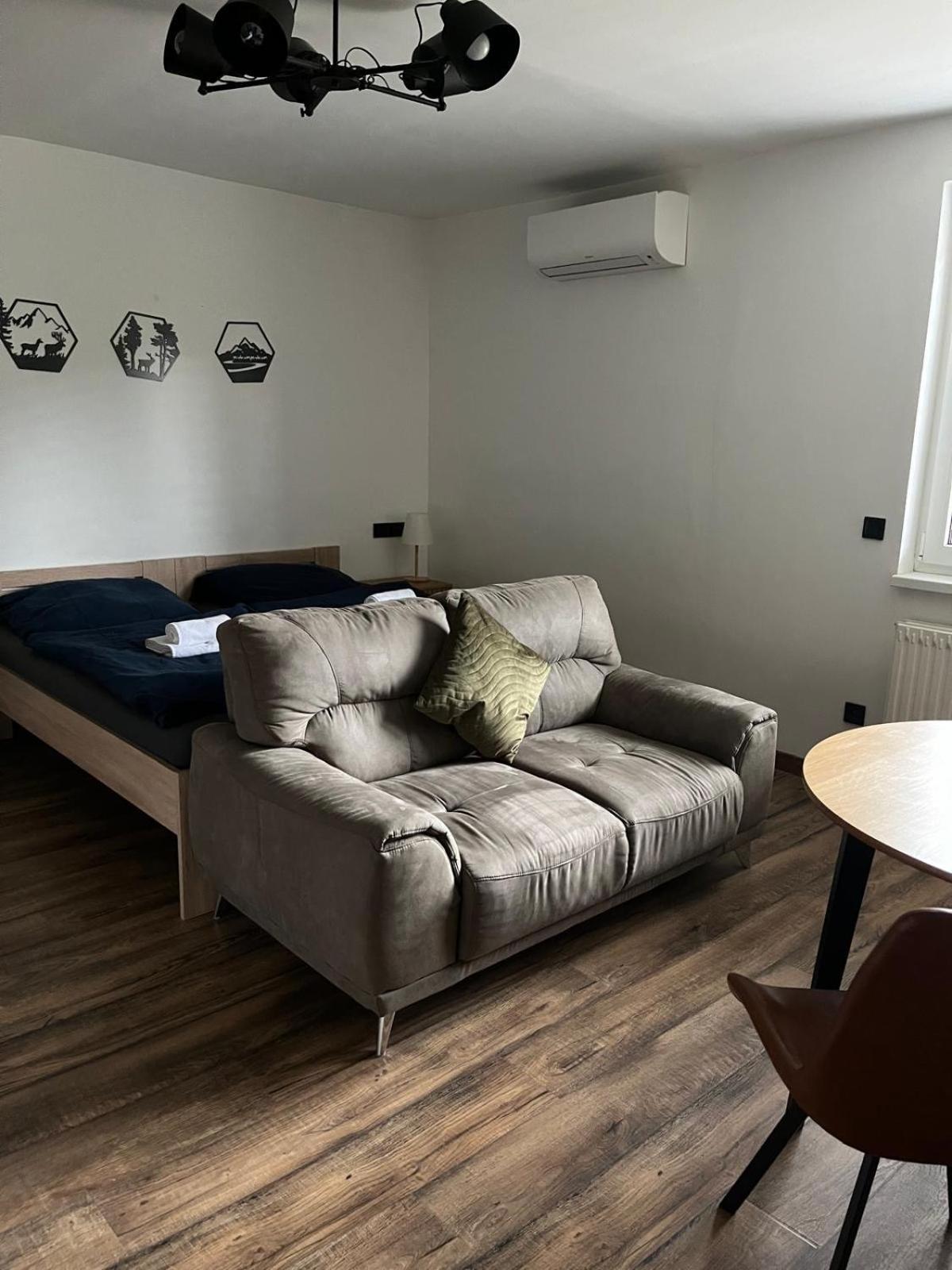 Iq Apartments プレショフ エクステリア 写真