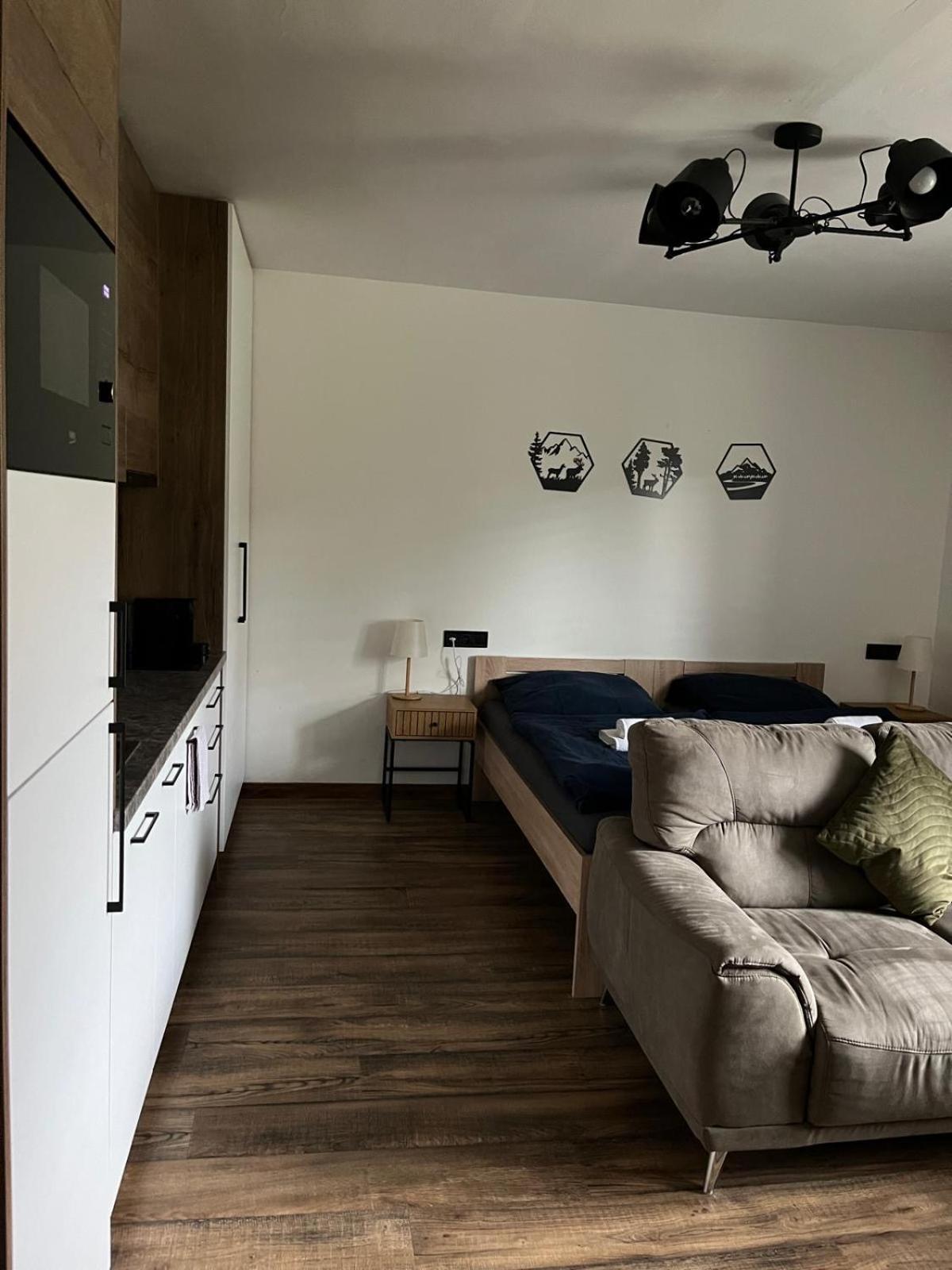 Iq Apartments プレショフ エクステリア 写真