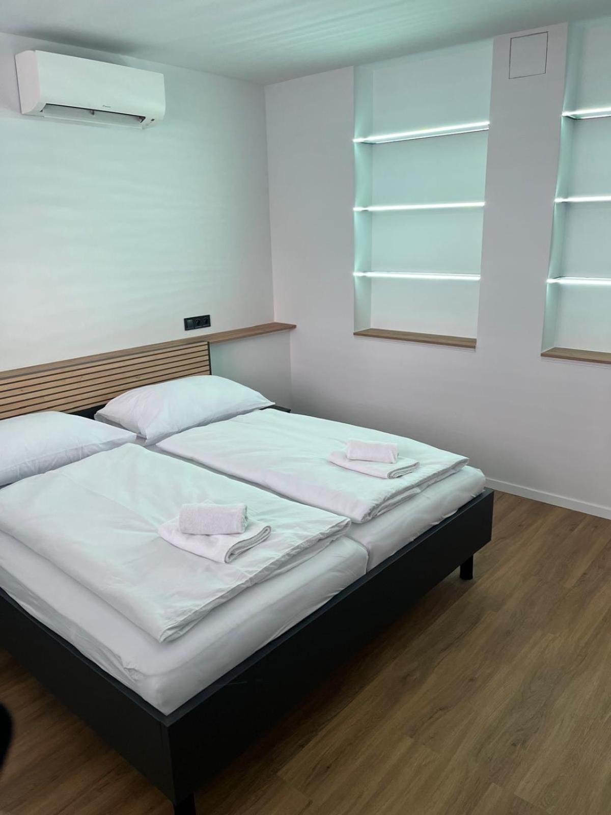 Iq Apartments プレショフ エクステリア 写真